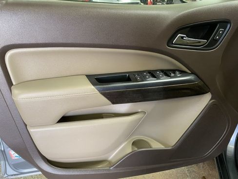 Used 2019 GMC Canyon SLT w/ Driver Alert Package RWD image 4