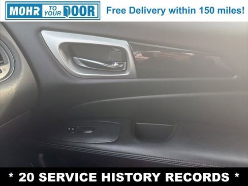 Used 2020 Nissan Pathfinder S image 26