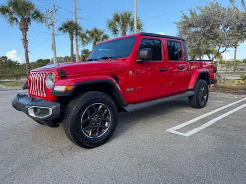 Used 2020 Jeep Gladiator Overland image 4