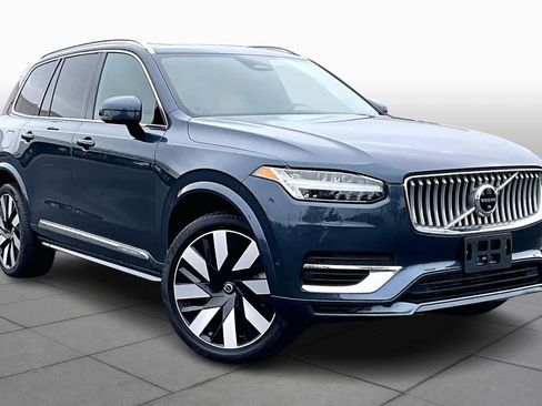 Used 2023 Volvo XC90 T8 Ultimate image 3