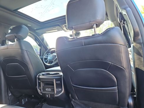 Used 2022 RAM 1500 Big Horn AWD/4WD image 18