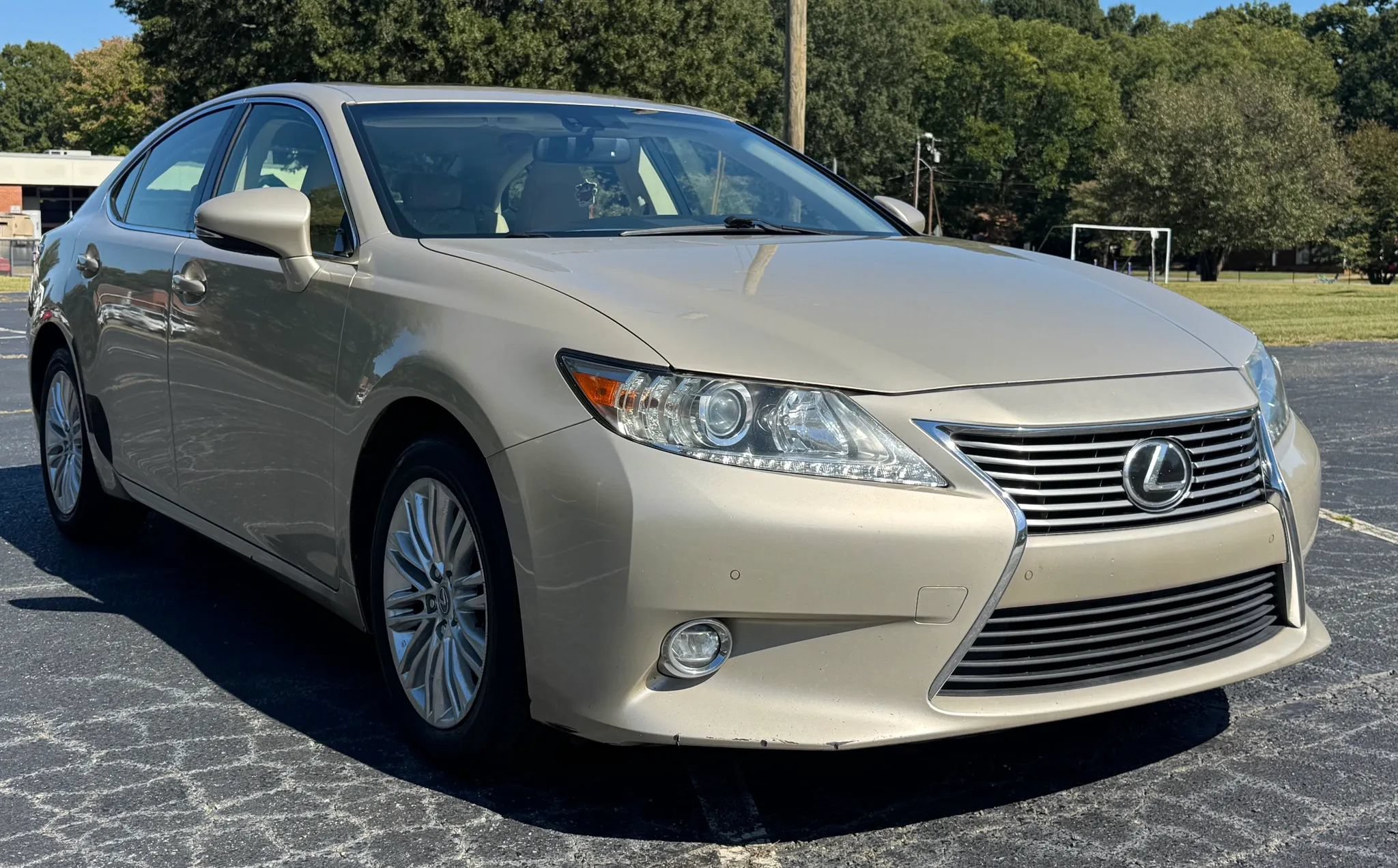 Used 2014 Lexus ES 350 w/ Luxury Package FWD image 11