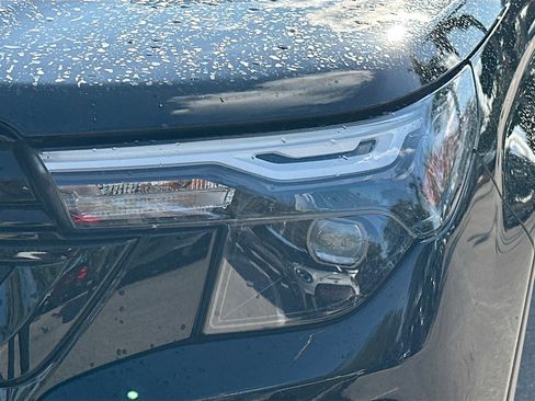 Used 2025 Subaru Forester Sport image 36