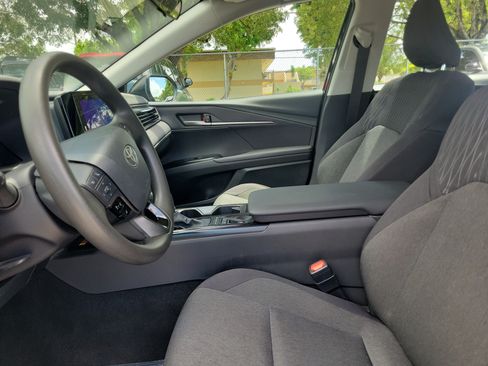 Used 2025 Toyota Camry LE FWD image 11