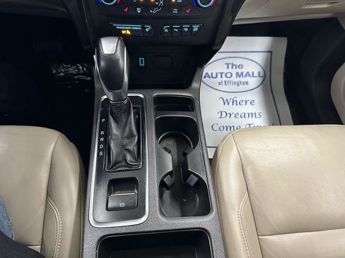 Used 2019 Ford Escape Titanium image 14