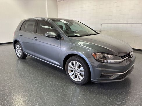 Used 2020 Volkswagen Golf 4-Door FWD image 2