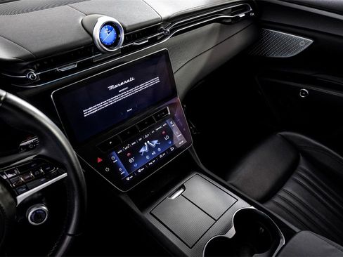 Used 2023 Maserati Grecale GT image 22