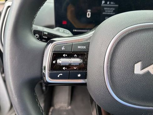 Used 2024 Kia Sorento S w/ Panoramic Sunroof Package FWD image 22