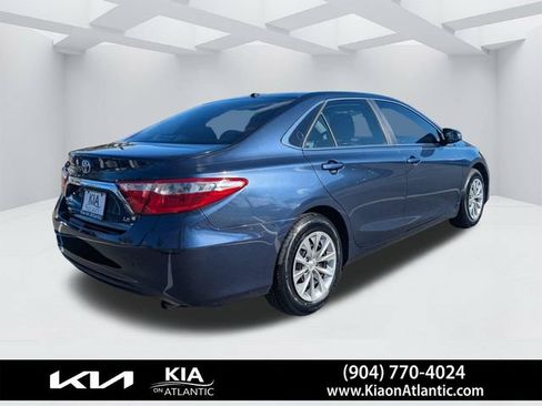 Used 2015 Toyota Camry LE FWD image 3