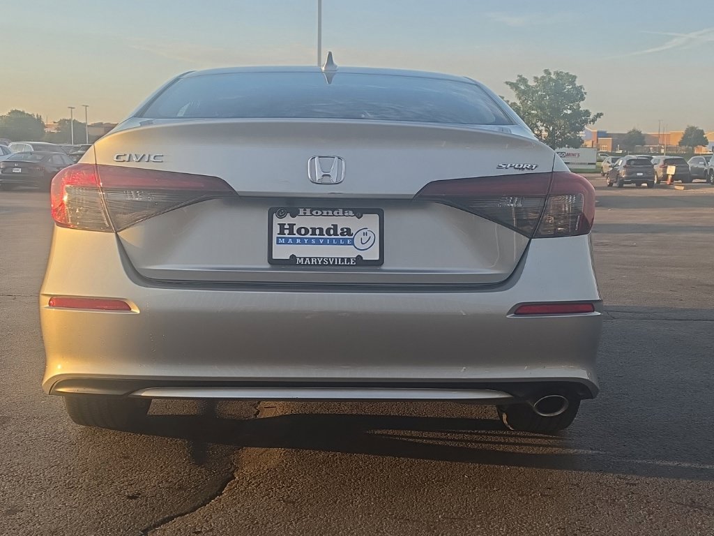 Used 2025 Honda Civic Sport image 6