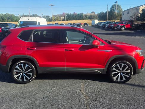 Used 2022 Volkswagen Taos SE image 7