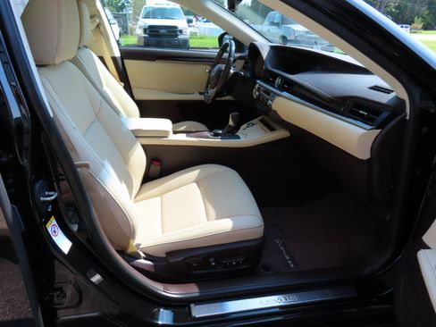 Used 2018 Lexus ES 350 w/ Premier Package FWD image 21