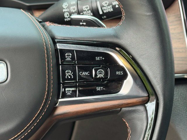 Used 2025 Jeep Grand Cherokee L Summit AWD/4WD image 26