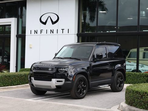 Used 2023 Land Rover Defender 90 SE image 1