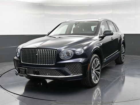 Certified 2024 Bentley Bentayga Azure image 6