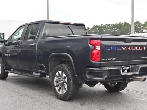 Used 2024 Chevrolet Silverado 2500 Custom w/ Custom Value Package image 11