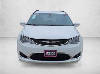 Used 2017 Chrysler Pacifica Touring-L Plus video 2