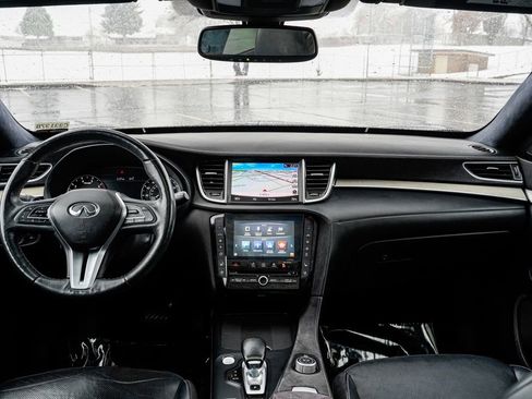 Used 2019 INFINITI QX50 Essential w/ Sensory Package image 8