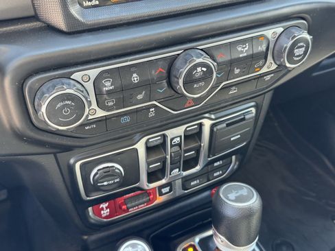 Used 2023 Jeep Wrangler Unlimited Rubicon 4xe w/ Cold Weather Group image 20