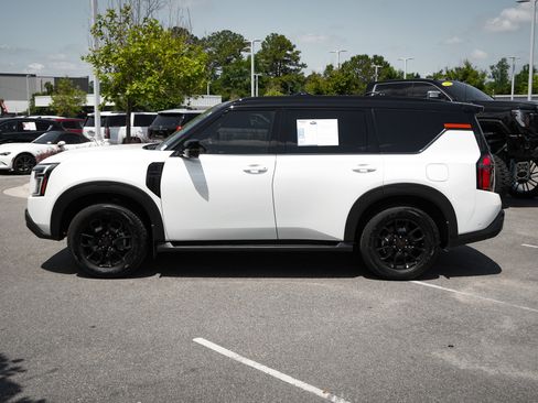 Used 2025 Nissan Armada PRO-4X AWD/4WD image 7