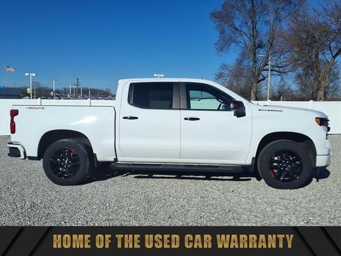 Used 2023 Chevrolet Silverado 1500 RST w/ Redline Edition AWD/4WD image 10