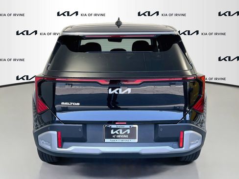 New 2027 Kia Seltos S FWD image 6