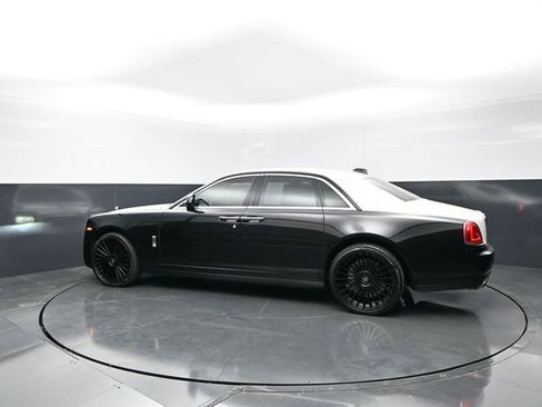 Used 2019 Rolls-Royce Ghost RWD image 2