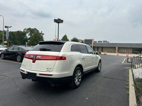 Used 2014 Lincoln MKT AWD w/ Equipment Group 201A image 4