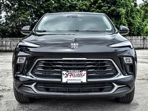Certified 2025 Buick Encore GX Preferred AWD/4WD image 2