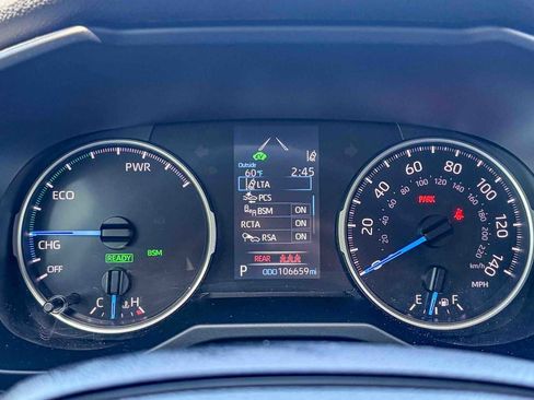 Used 2022 Toyota RAV4 XLE w/ Convenience Package image 23