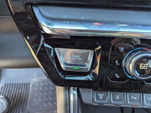 Used 2024 GMC Sierra 2500 Denali Ultimate image 23