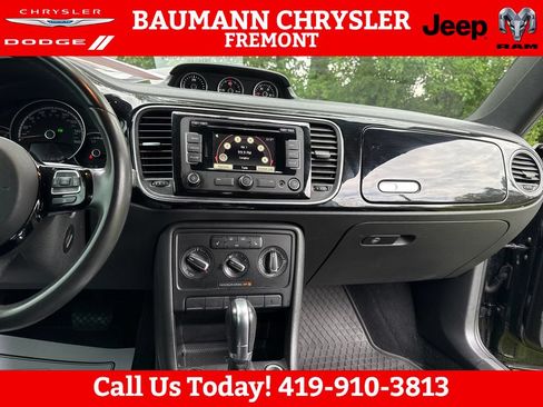 Used 2015 Volkswagen Beetle TDI FWD image 21