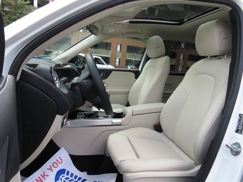 Certified 2020 Mercedes-Benz GLB 250 4MATIC image 24