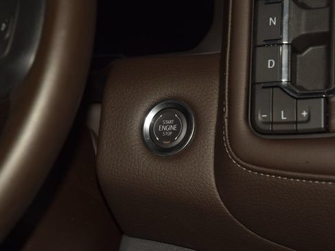 Used 2024 GMC Yukon XL Denali AWD/4WD image 35