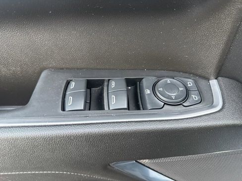 Used 2024 Chevrolet Silverado 1500 LT image 23