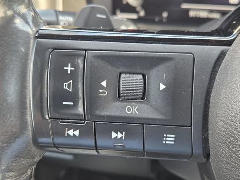 Used 2022 Nissan Rogue Platinum w/ Head-Up Display Package AWD/4WD image 19