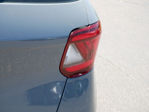 Used 2021 Hyundai Venue SEL FWD image 17