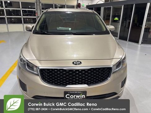 Used 2016 Kia Sedona LX w/ LX Convenience Package image 9