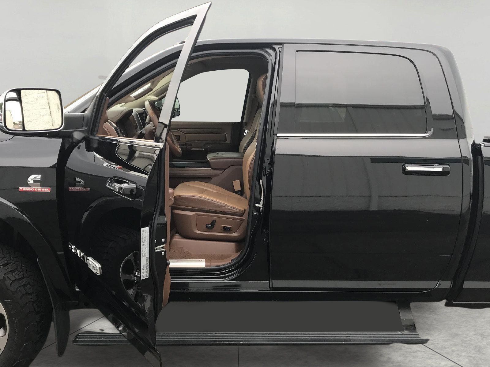 Used 2021 RAM 2500 Limited AWD/4WD image 16