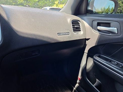 Used 2018 Dodge Charger R/T Scat Pack RWD image 21