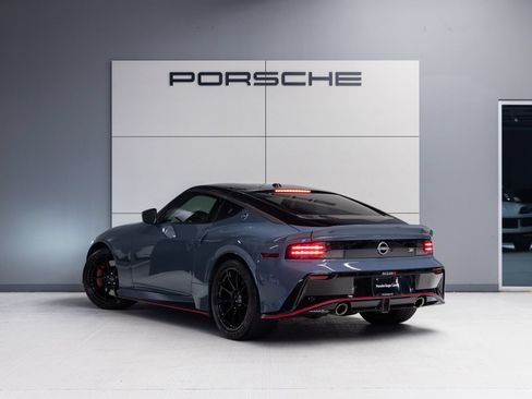 Used 2024 Nissan Z NISMO w/ Floor Mat Package RWD image 5