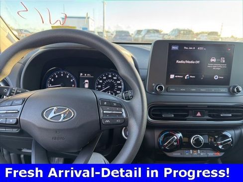 Used 2022 Hyundai Kona SEL image 9