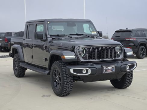 New 2026 Jeep Gladiator Sport image 2