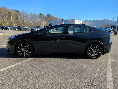 New 2026 Toyota Prius Plug-In Hybrid image 7