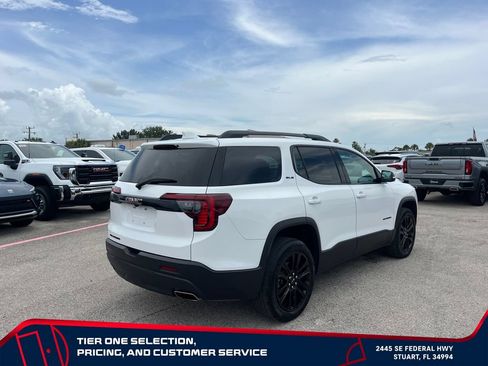 Used 2023 GMC Acadia SLE w/ Driver Convenience Package FWD image 7