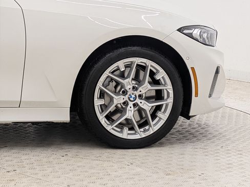 Used 2025 BMW 330i Sedan w/ Premium Package RWD image 12