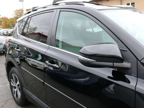 Used 2016 Toyota RAV4 XLE image 10