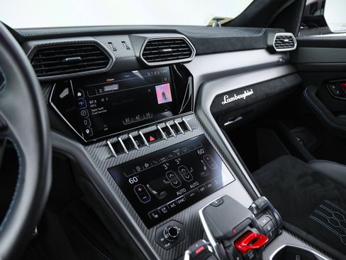 Used 2023 Lamborghini Urus Performante image 28