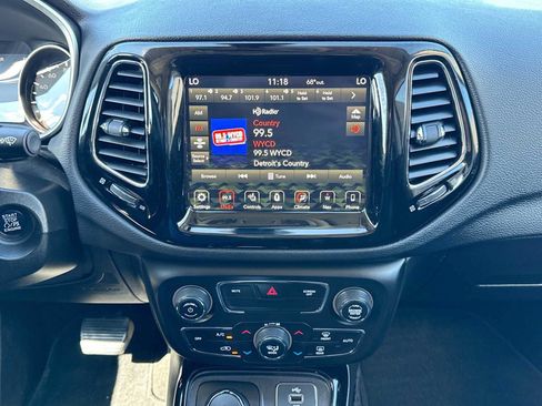 Used 2018 Jeep Compass Limited w/ Navigation Group AWD/4WD image 26