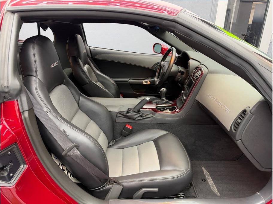 Used 2008 Chevrolet Corvette Z06 w/ Preferred Equipment Group RWD image 19